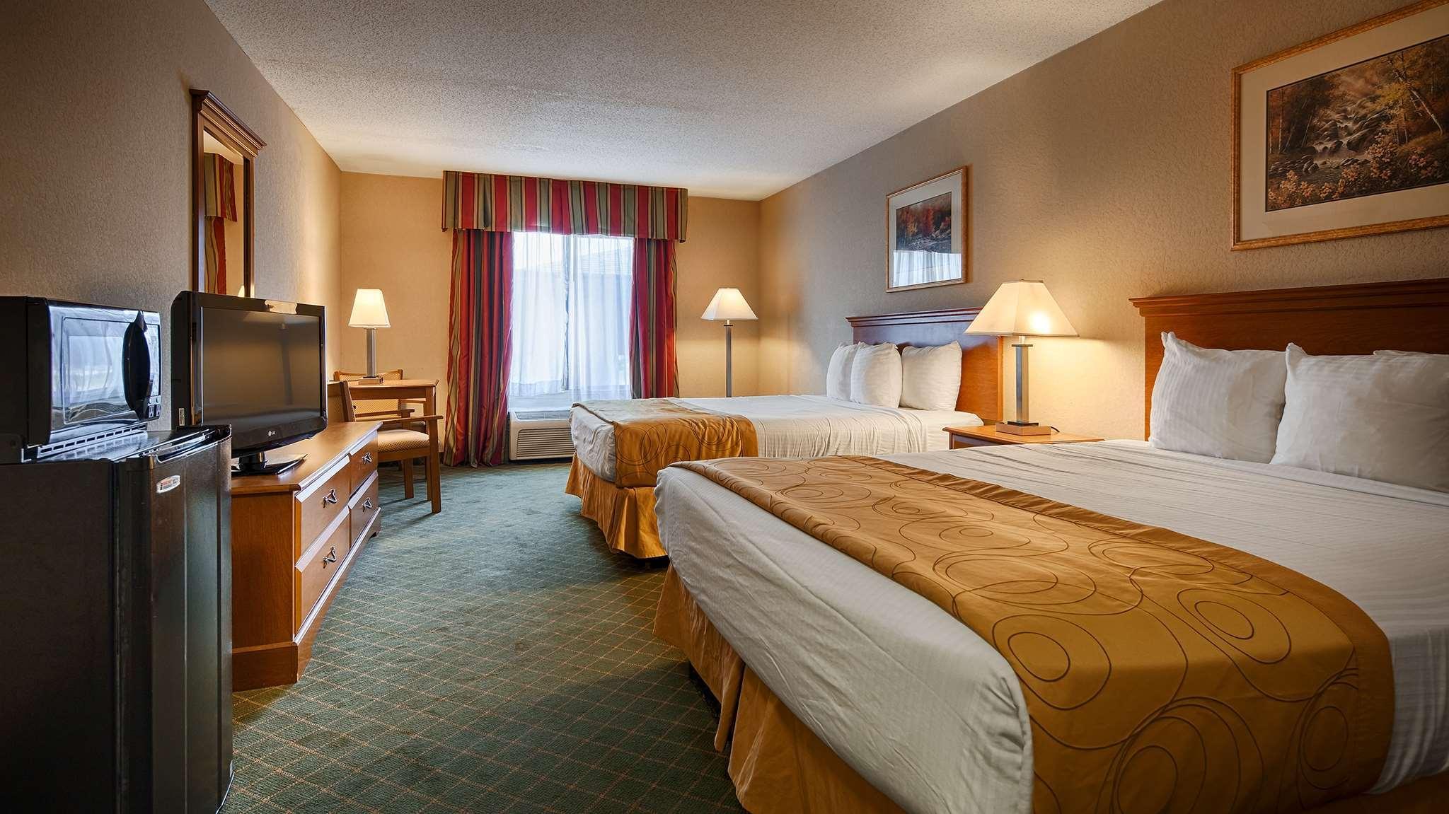 Best Western Executive Inn - Latta Berrys Crossroads Exterior photo