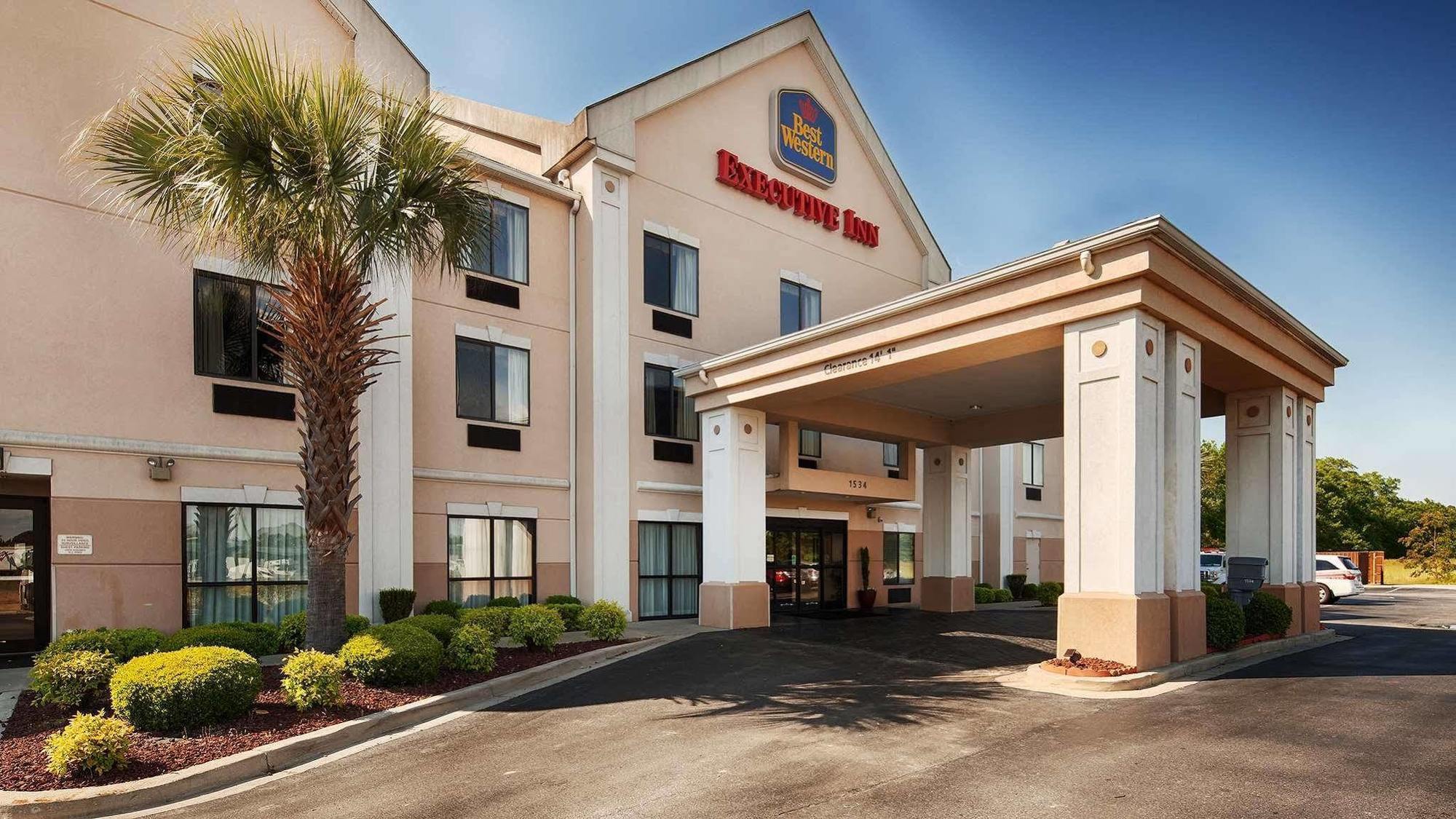 Best Western Executive Inn - Latta Berrys Crossroads Exterior photo